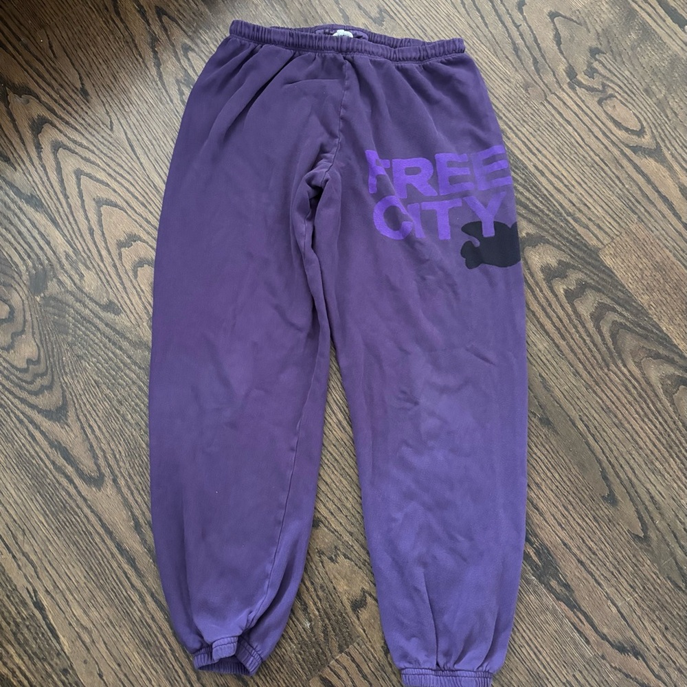freecity Kids Sweatpants in Rich Purple